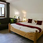 Waldhaus Hotel