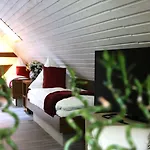 Hotel Waldhaus 3*