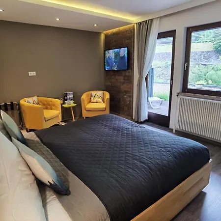 Waldhaus Hotel 3*