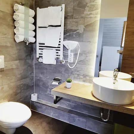 Waldhaus Hotel 3*